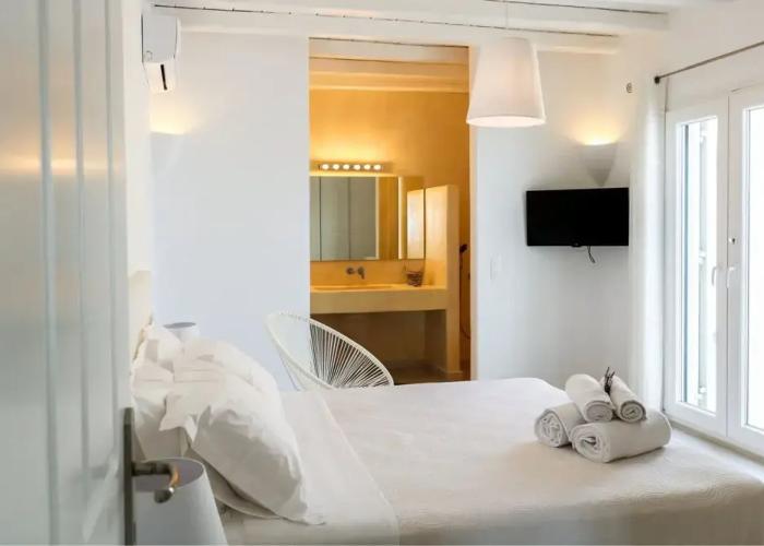 Ortus White Mykonian Luxury Villa