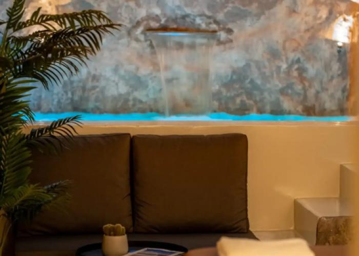 Ftelia Black Villas