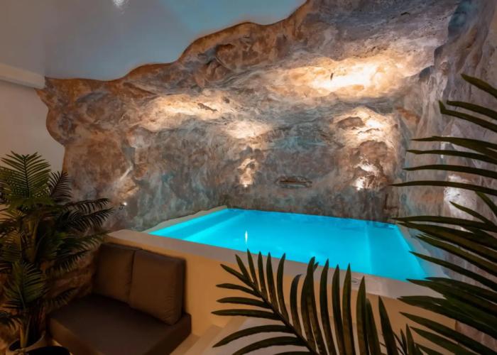 Ftelia Black Villas