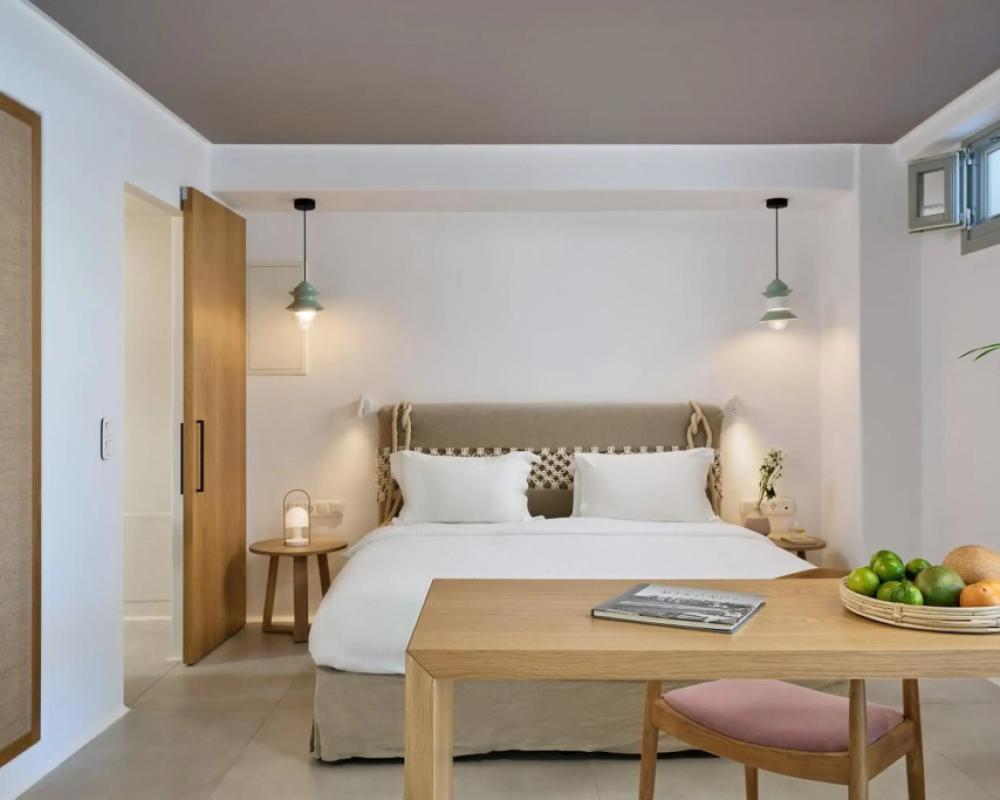 Adorno Beach Hotel & Suites