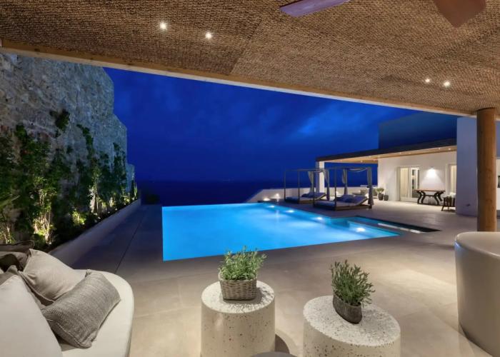 Silver Breeze Villa