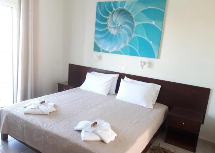 Metaxa Apartments