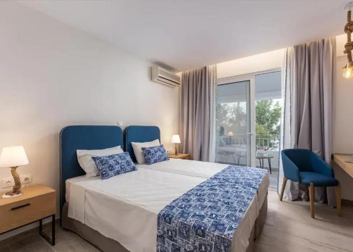 Sirocco Hotel