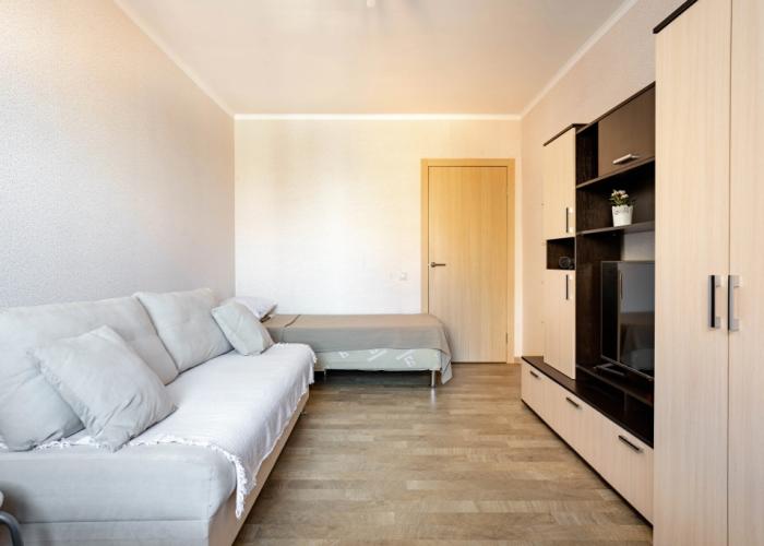 1ka Nevabed v Metallostroye Na Sadovoy Flat