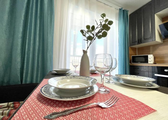 2 Nochi Na Prospekte Starorusskiy 11 Flat