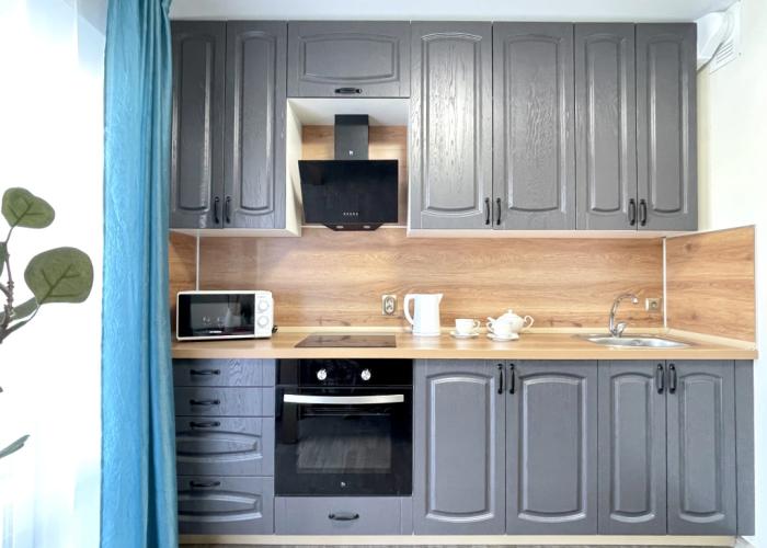 2 Nochi Na Prospekte Starorusskiy 11 Flat