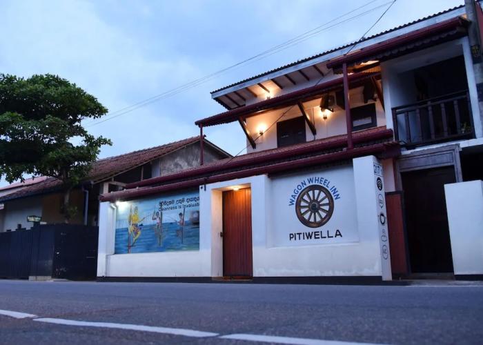 Wagon Wheel Inn - Hostel