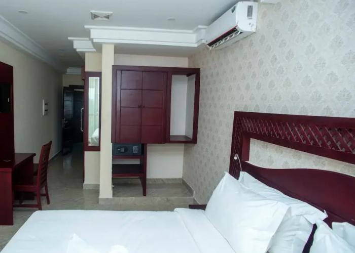 El Doria Hotel