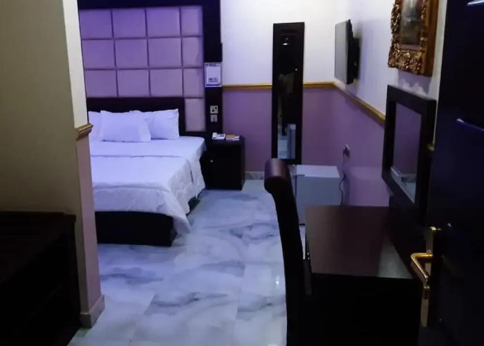 Royal City Dubai Hotel & Suites