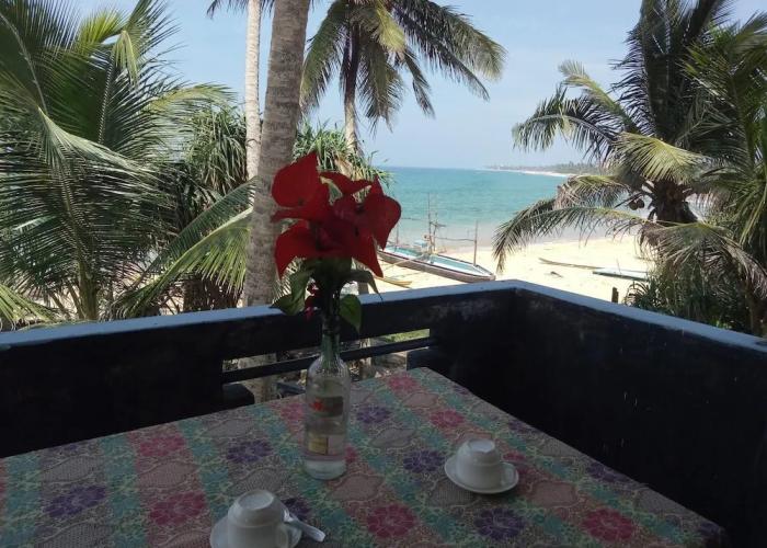 Githmini Beach Guest House & Toures
