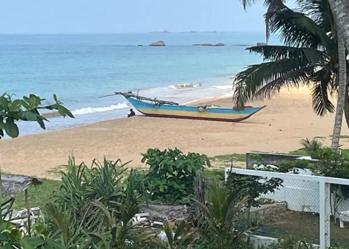 Beach Villa Yang Near Hikkaduwa, With Pool and Cook - Semi-detached House