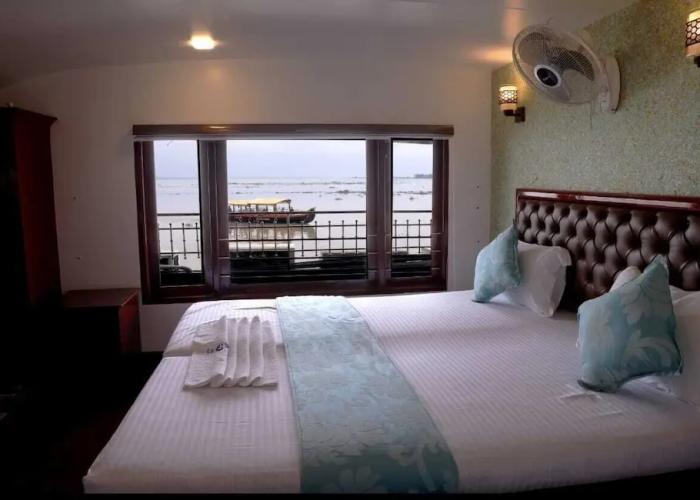 Kerala Houseboats