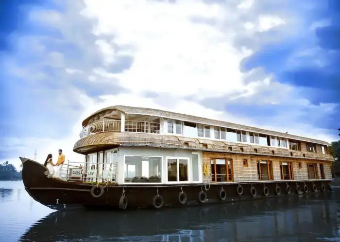 Best Kerala Houseboat