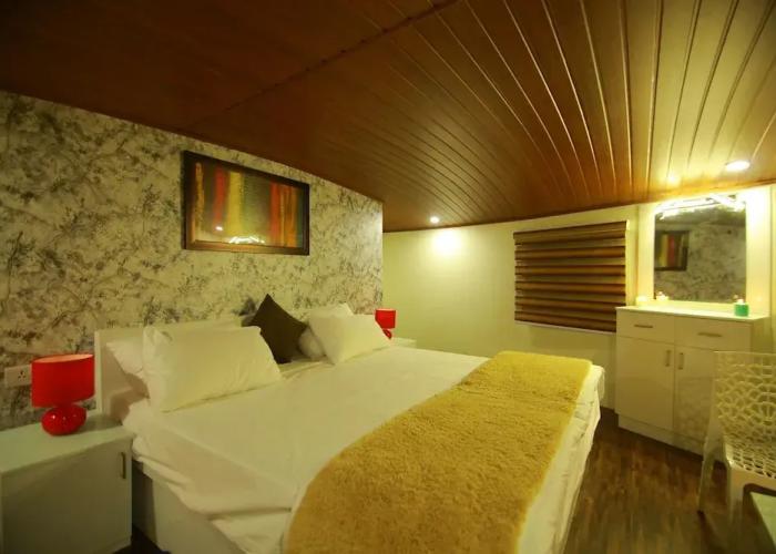 Best Kerala Houseboat