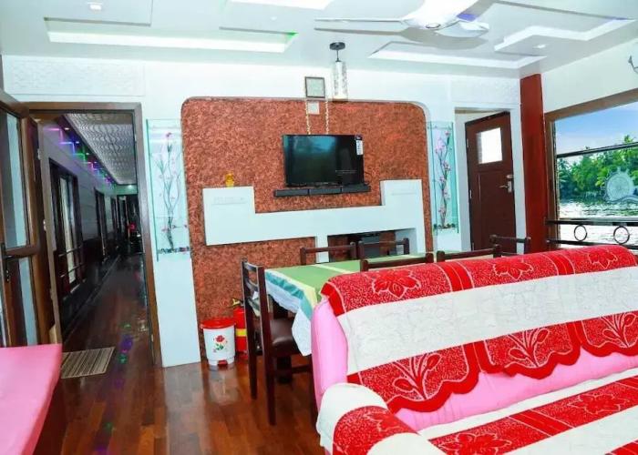 Double Decker Houseboat