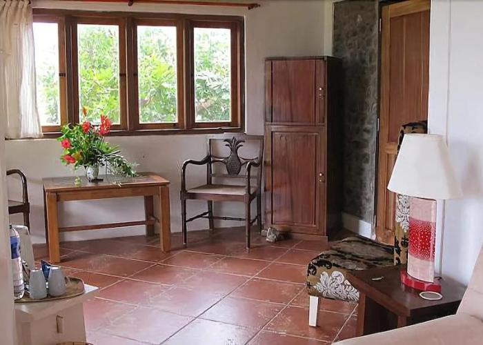 Breve Azurine Lagoon Retreat