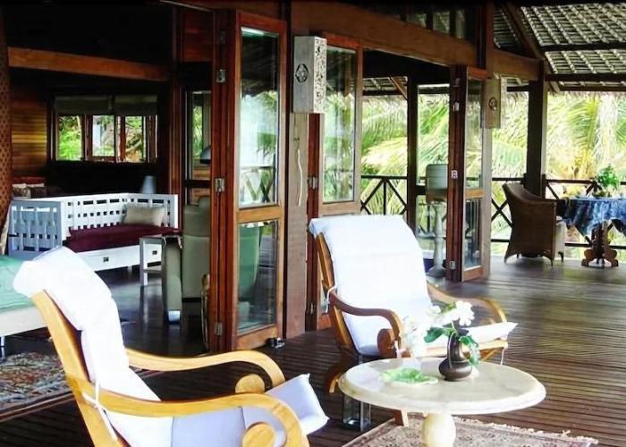 Breve Azurine Lagoon Retreat