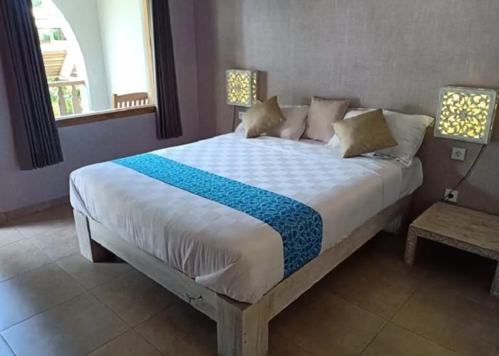 Coconut Lodge