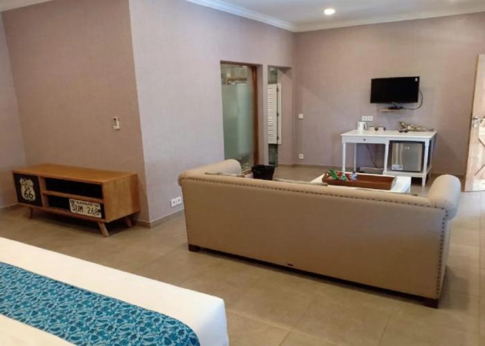 Coconut Lodge