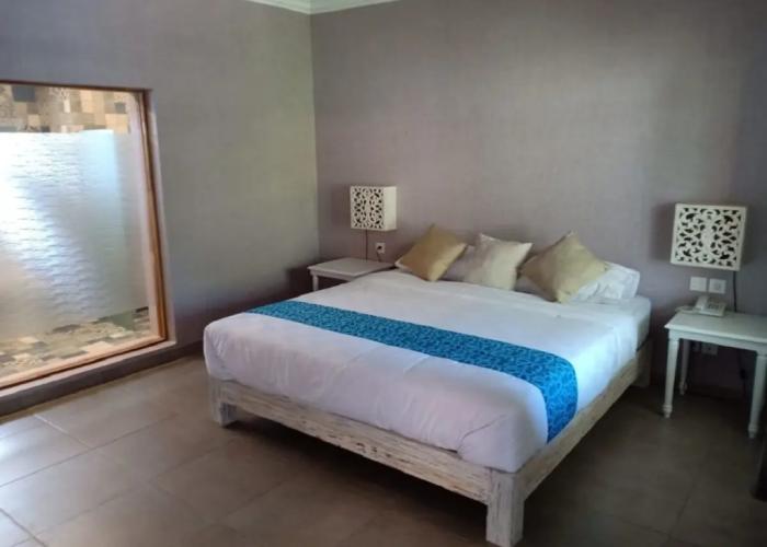 Coconut Lodge