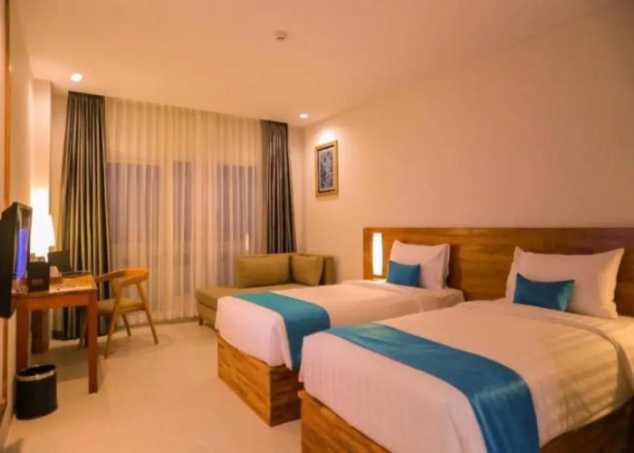 Pollos Hotel & Galerry Rembang
