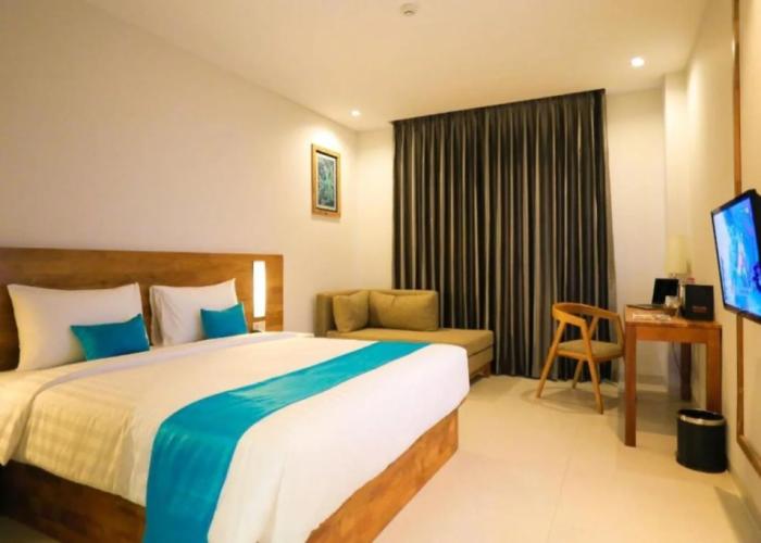 Pollos Hotel & Galerry Rembang