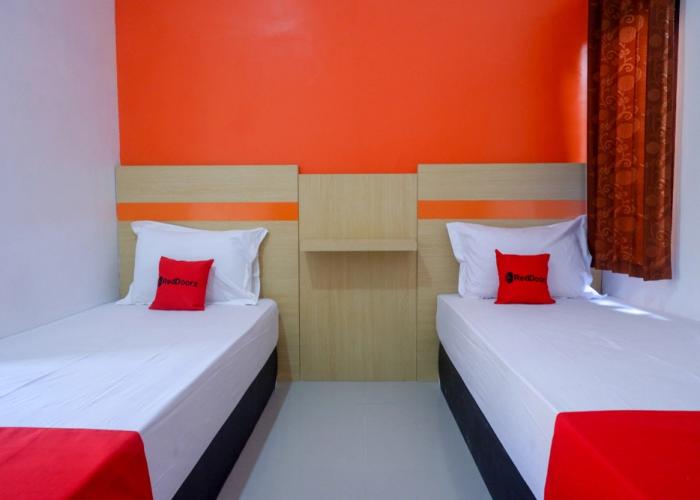RedDoorz Syariah near Alun Alun Kota Rembang