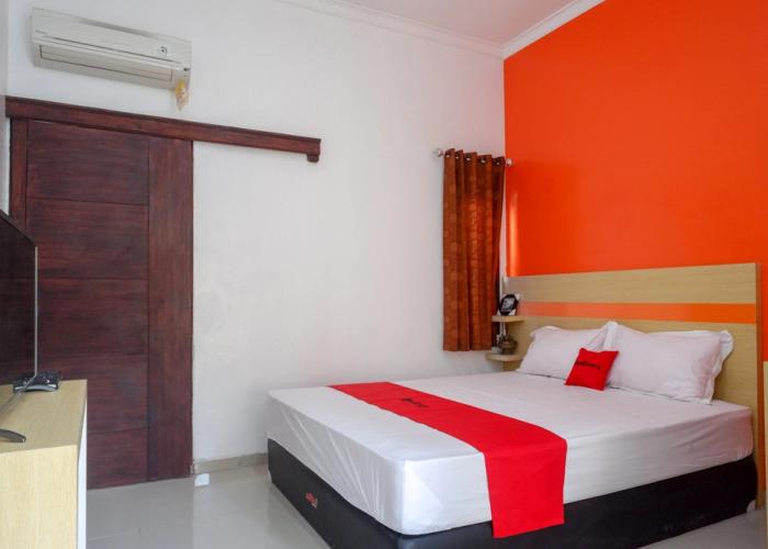 RedDoorz Syariah near Alun Alun Kota Rembang