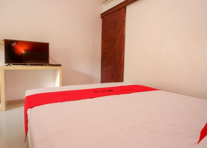 RedDoorz Syariah near Alun Alun Kota Rembang