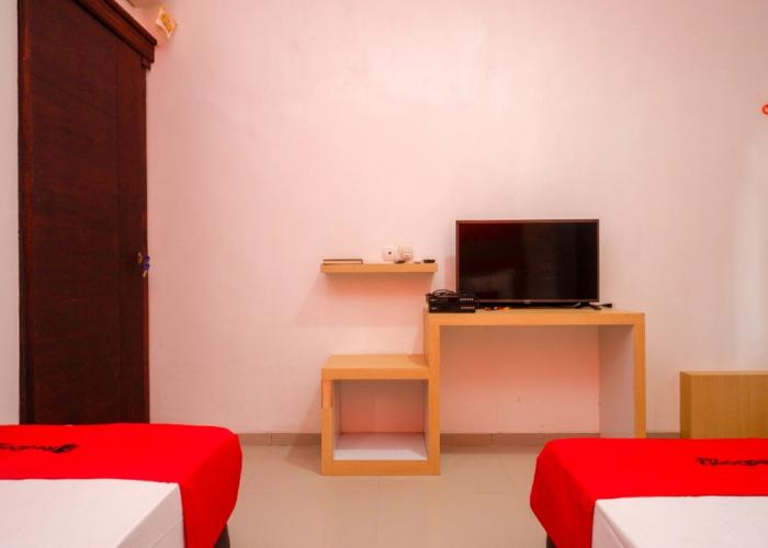 RedDoorz Syariah near Alun Alun Kota Rembang
