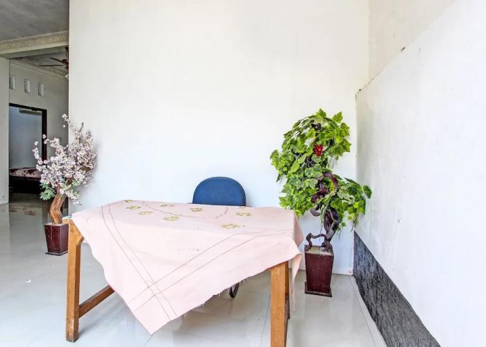 SPOT ON 92156 Adinda Kost