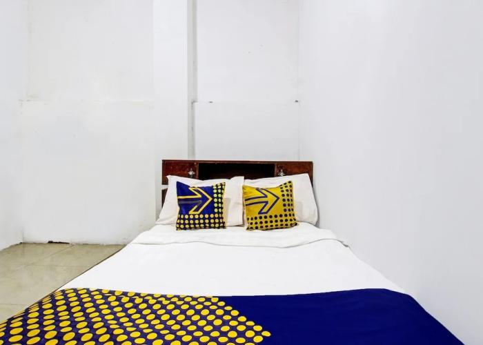 SPOT ON 92156 Adinda Kost