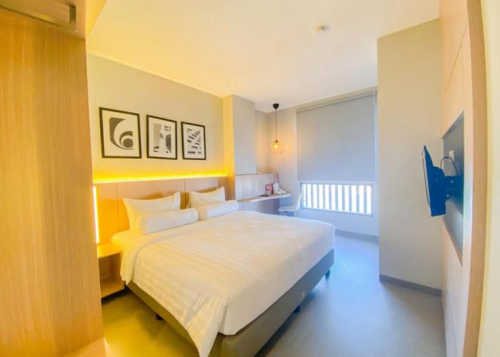 Front One King Hotel Tuban