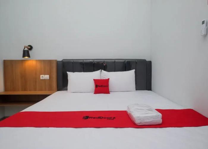 RedDoorz Plus near Alun Alun Kota Blora