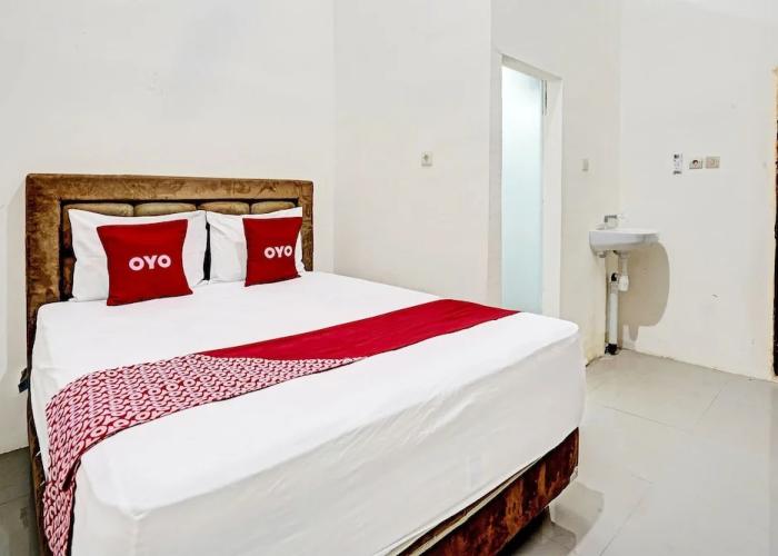 OYO 91653 Grand Syariah Hagawa Lamongan Near SPORT CENTER LAMONGAN