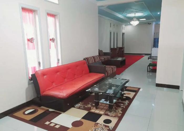 RedDoorz Syariah near Komplek Candi Arjuna Dieng 2