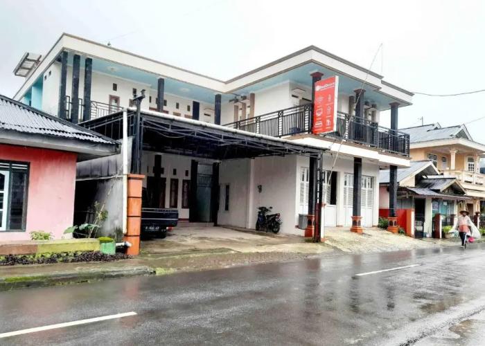 RedDoorz Syariah near Komplek Candi Arjuna Dieng 2