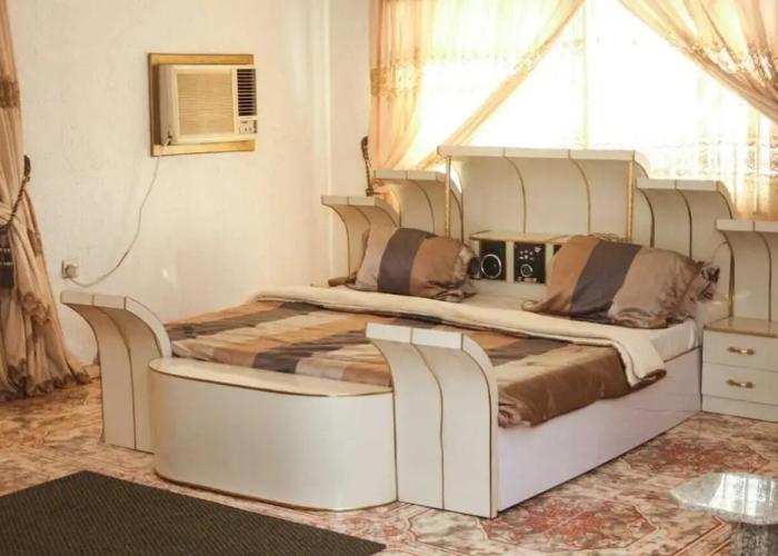 GITY Royale Suites