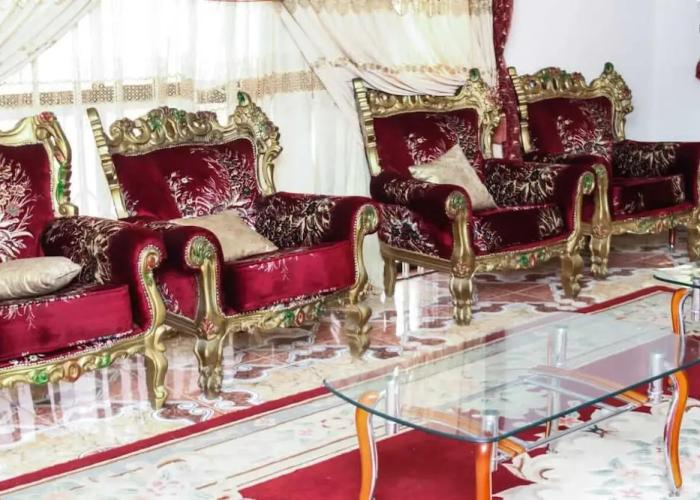 GITY Royale Suites