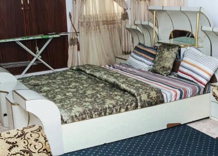 GITY Royale Suites