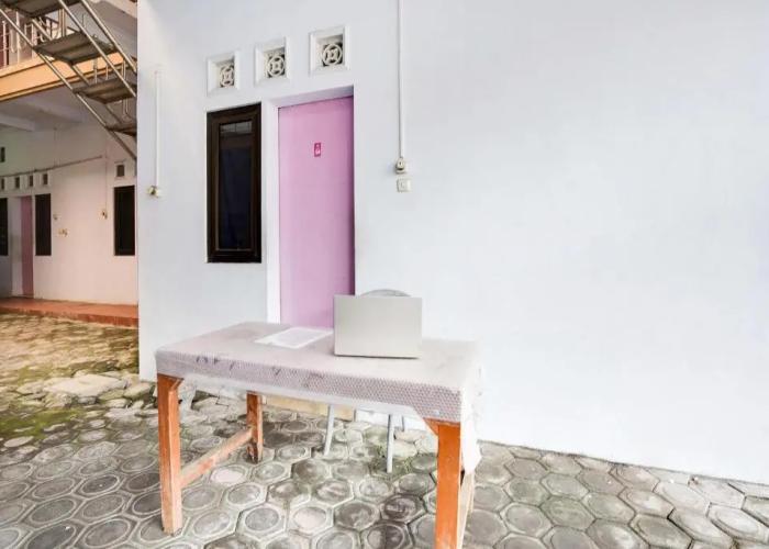 OYO Life 91626 Rr Kost Putri Syariah