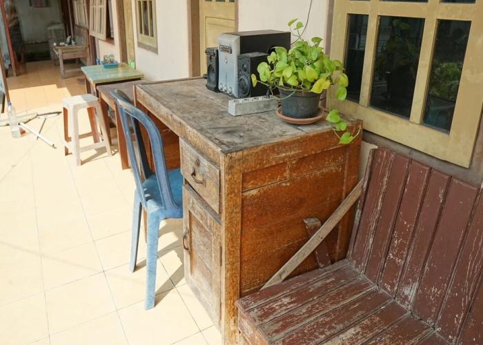 OYO Life 93045 Kost Putra Bu Ketut