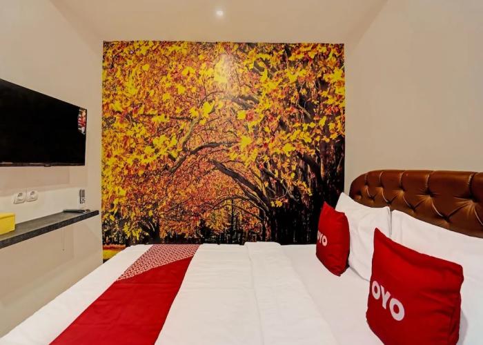 Super OYO 91618 Hotel Nawangwulan