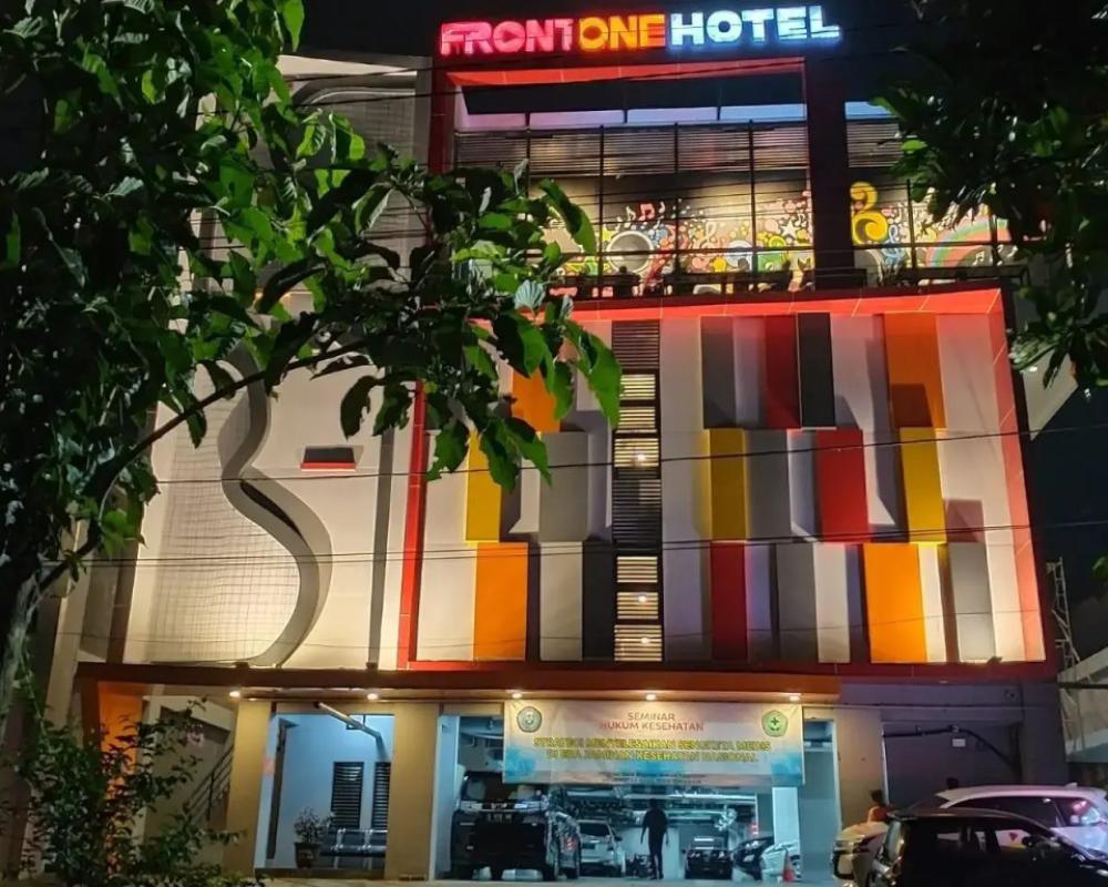 Front One Hotel Tulungagung