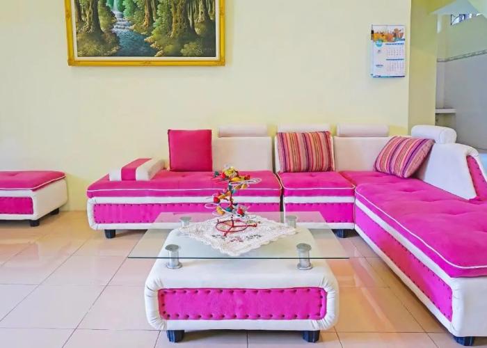 Super OYO 91568 Trisna Srabah Resort Homestay & Resto