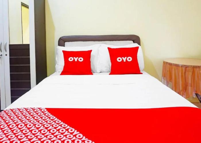 Super OYO 91568 Trisna Srabah Resort Homestay & Resto
