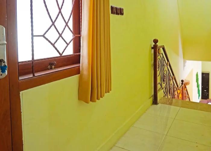 Super OYO 91568 Trisna Srabah Resort Homestay & Resto