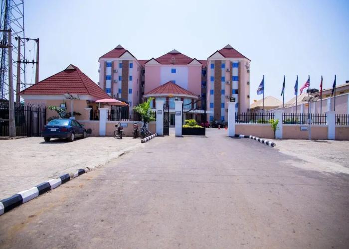 GPinnacle Suites