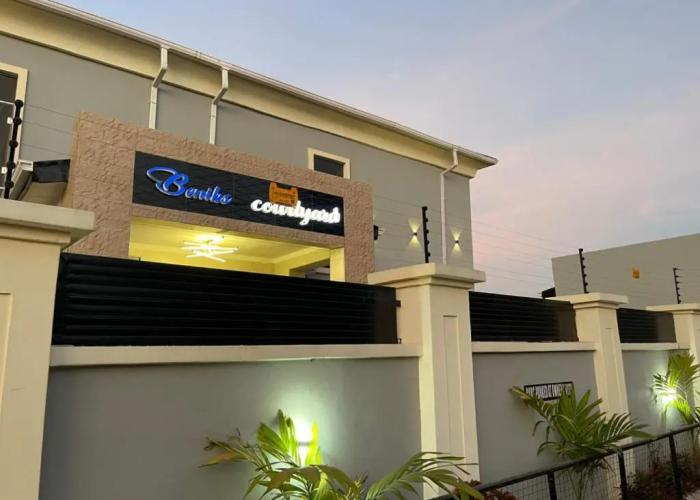 Beniks Courtyard Hotel