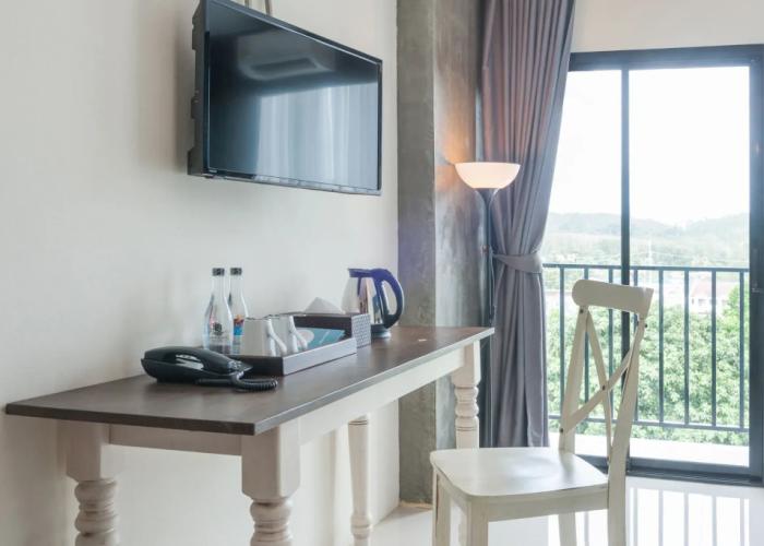 The Sixteenth Naiyang Beach Hotel